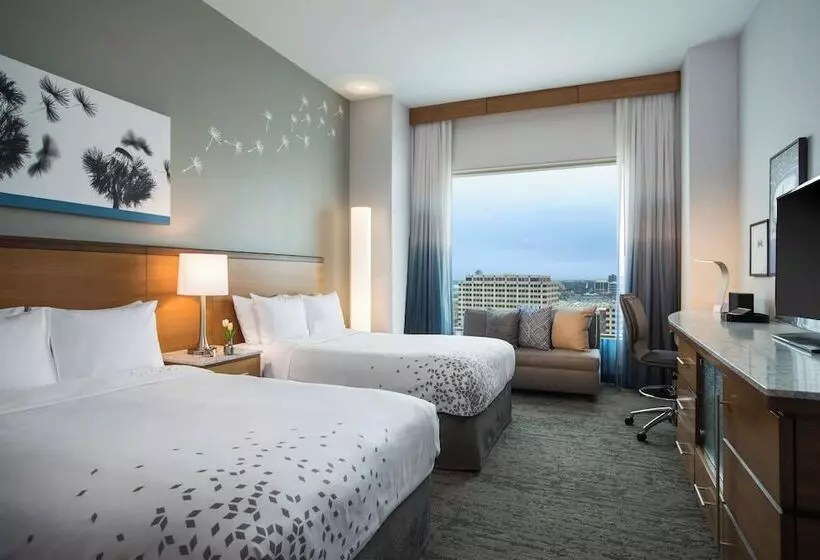 اتاق کلاب, Renaissance Schaumburg Convention Center