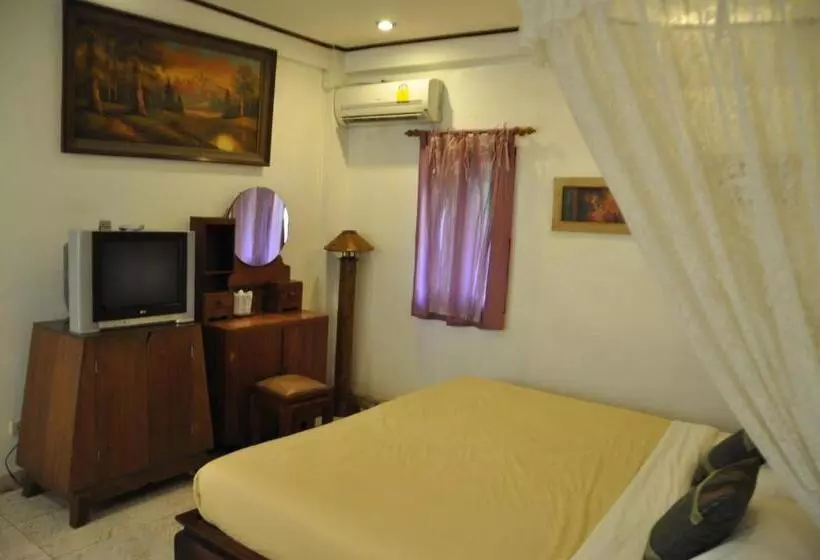 Quarto standard, Ruean Thai