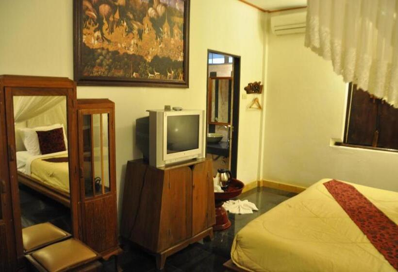 חדר סופריור, Ruean Thai