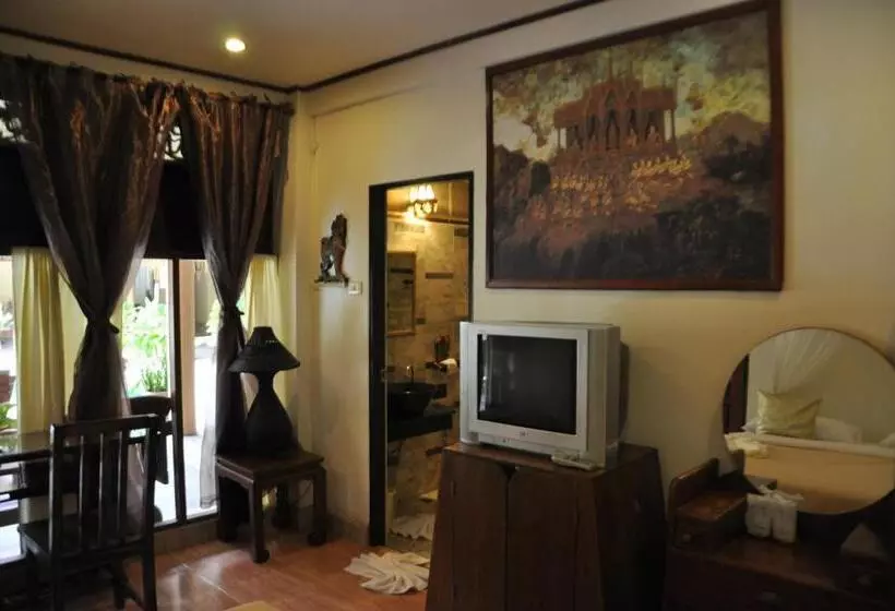 Quarto superior, Ruean Thai