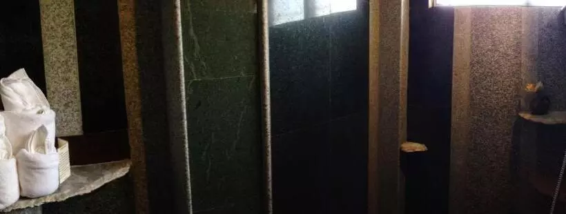 Quarto deluxe, Ruean Thai