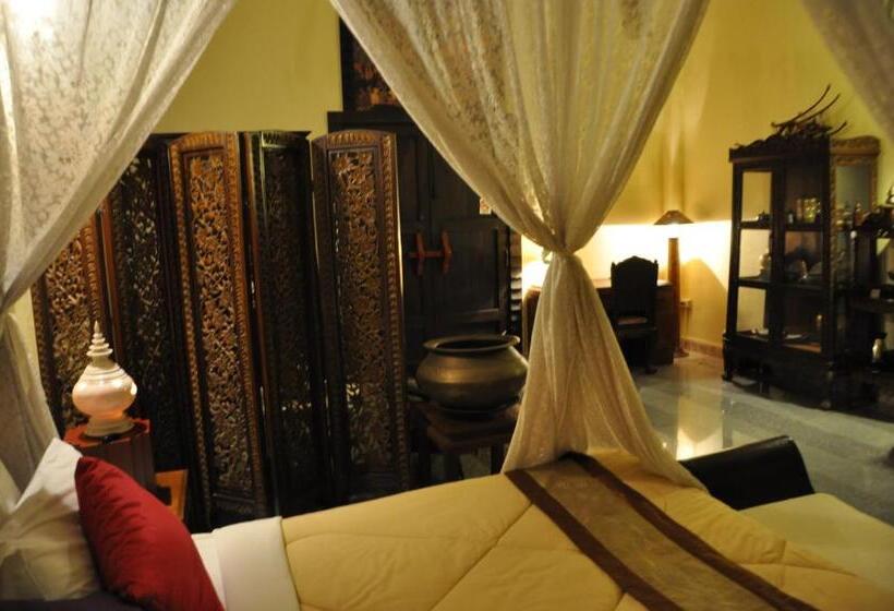 חדר דלוקס, Ruean Thai