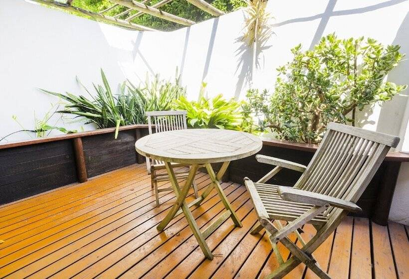 חדר סטנדרט לשלושה, Sandals Guest House