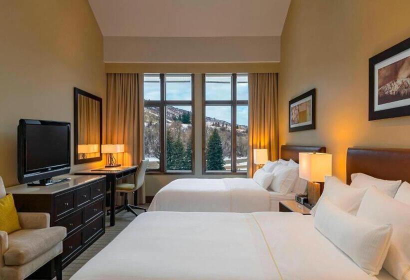 Номер Классика Кровать Квин, The Westin Riverfront Resort & Spa, Avon, Vail Valley