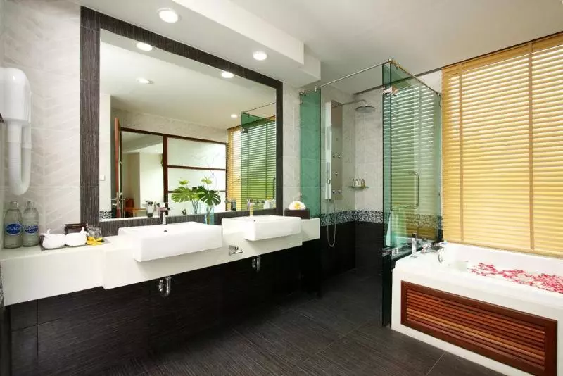 اتاق لوکس با چشمانداز باغ, Kc Resort & Over Water Villas