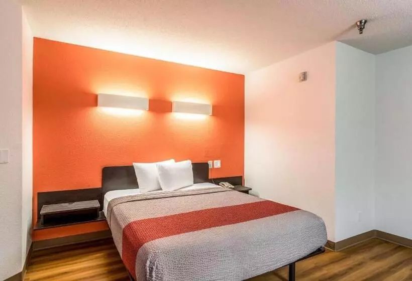 身障者適用スタンダードルーム, Motel 6 Harvey, Il
