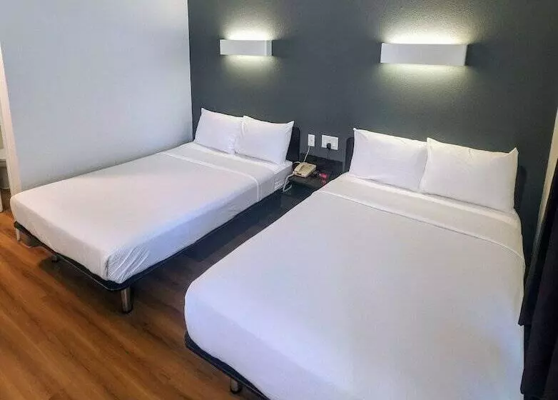 ２ダブルベッドのスタンダードルーム, Econo Lodge