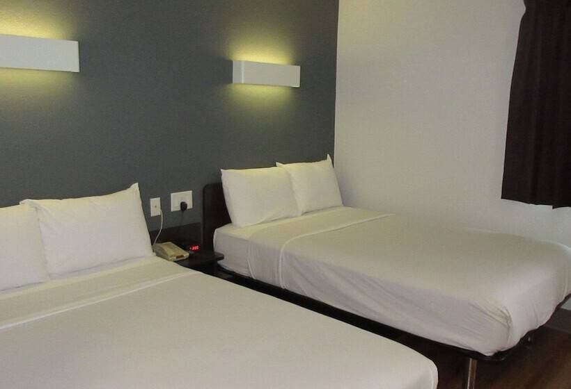 스탠다드 룸 더블 침대 2개, Econo Lodge