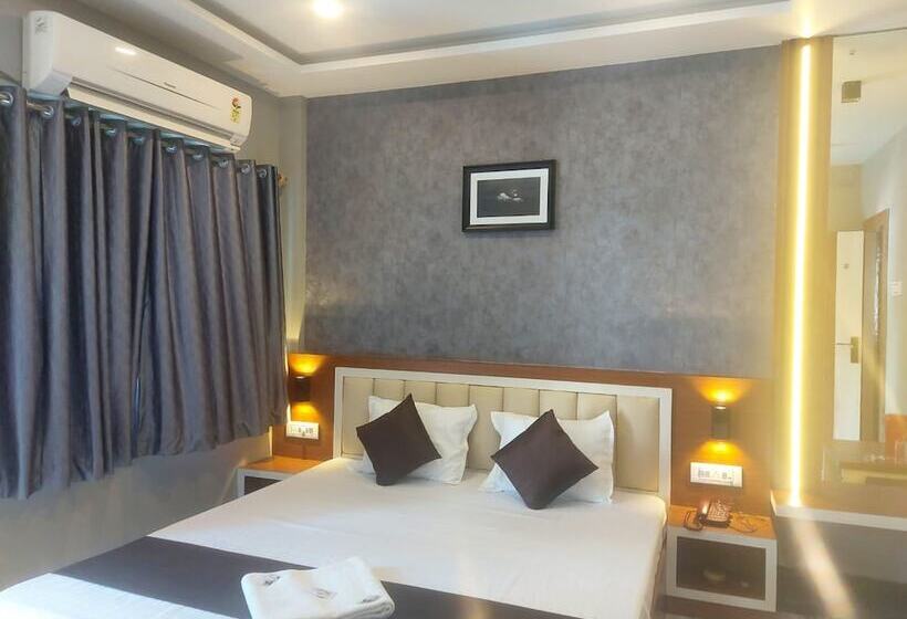 اتاق سوپریور با چشم‌انداز شهر, Goroomgo Marine Blue Swimming Pool Digha