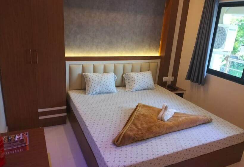 اتاق استاندارد با چشم‌انداز شهر, Goroomgo Marine Blue Swimming Pool Digha