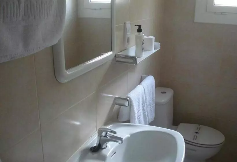 اتاق استاندارد یک تخته با سرویس بهداشتی مشترک, Hostal Margarita