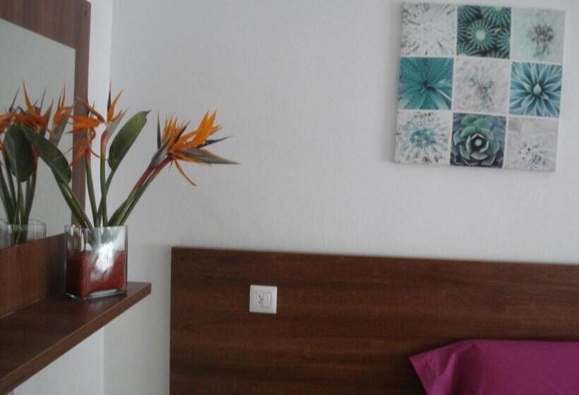 标准间, Hostal Margarita