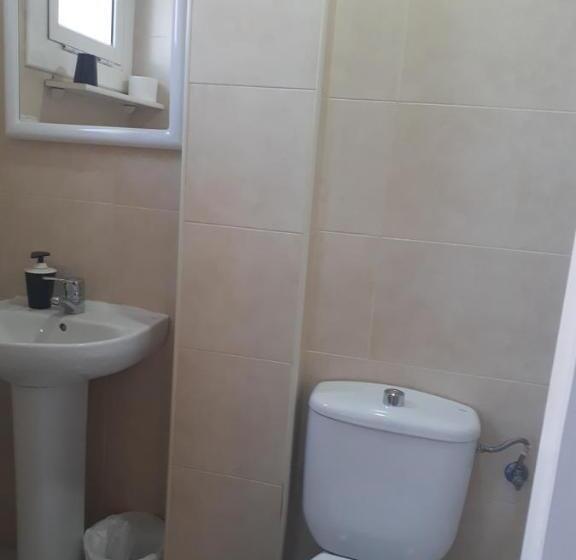 标准三人间, Hostal Margarita