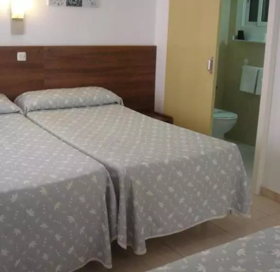 اتاق استاندارد سه نفره, Hostal Margarita