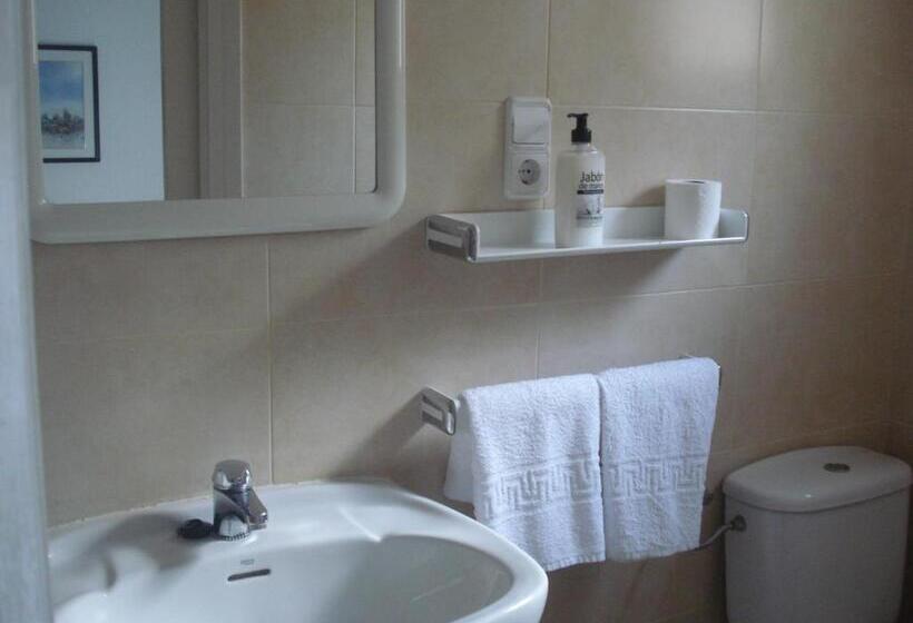 标准三人间, Hostal Margarita