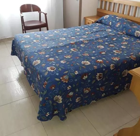 اتاق استاندارد با سرویس بهداشتی مشترک, Hostal Margarita