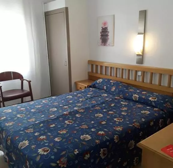 اتاق استاندارد با سرویس بهداشتی مشترک, Hostal Margarita