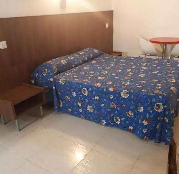 اتاق اکونومی, Hostal Margarita
