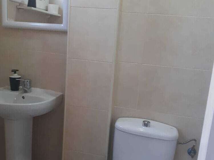 标准单人间共用浴室, Hostal Margarita