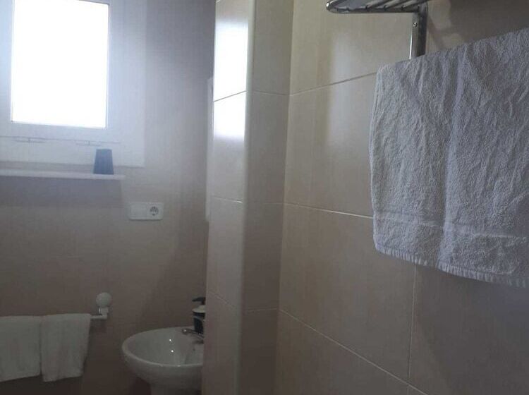 标准单人间共用浴室, Hostal Margarita