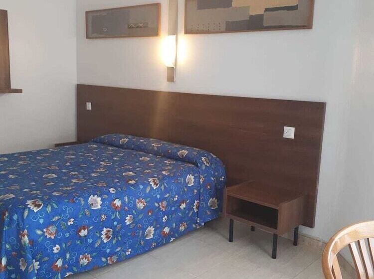 标准单人间共用浴室, Hostal Margarita