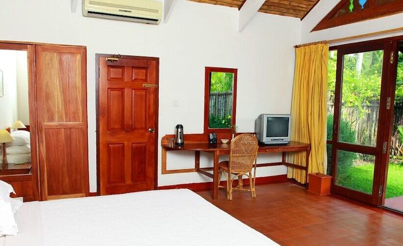 منزل غرفة نوم واحدة, Abad Whispering Palms