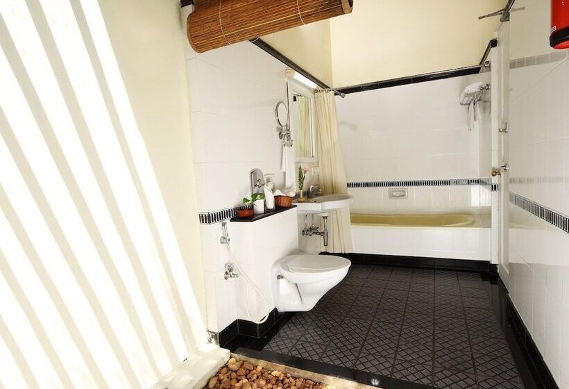 בית, חדר שינה 1, Abad Whispering Palms