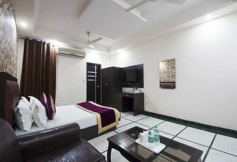 اتاق لوکس, Apra Inn