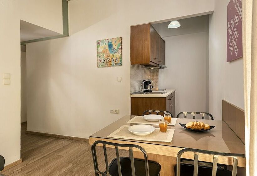 Apartamento 2 Quartos com Varanda, Elina Hotel Apartments