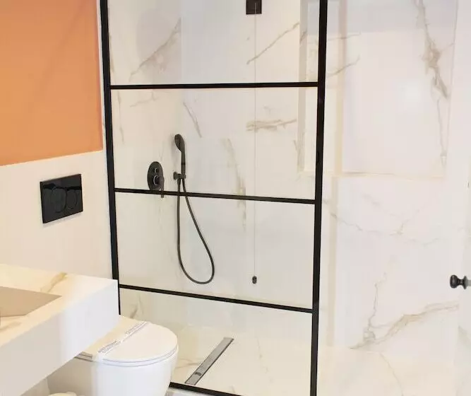 デラックススタジオ, Elina Hotel Apartments