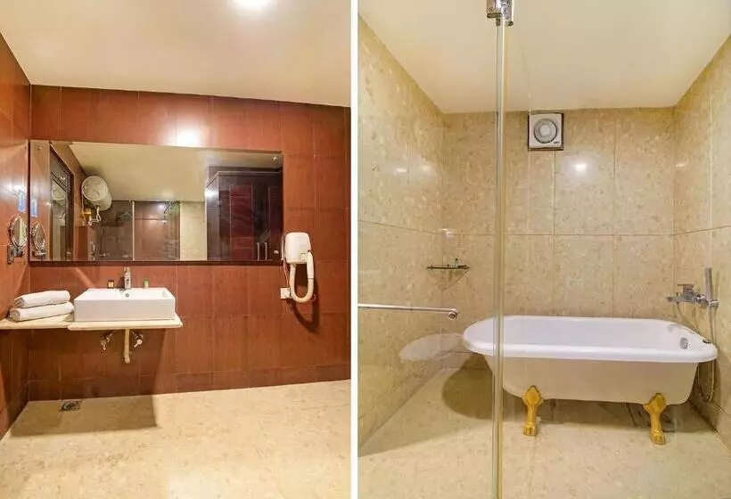 スイート, Fabhotel White Klove Paharganj