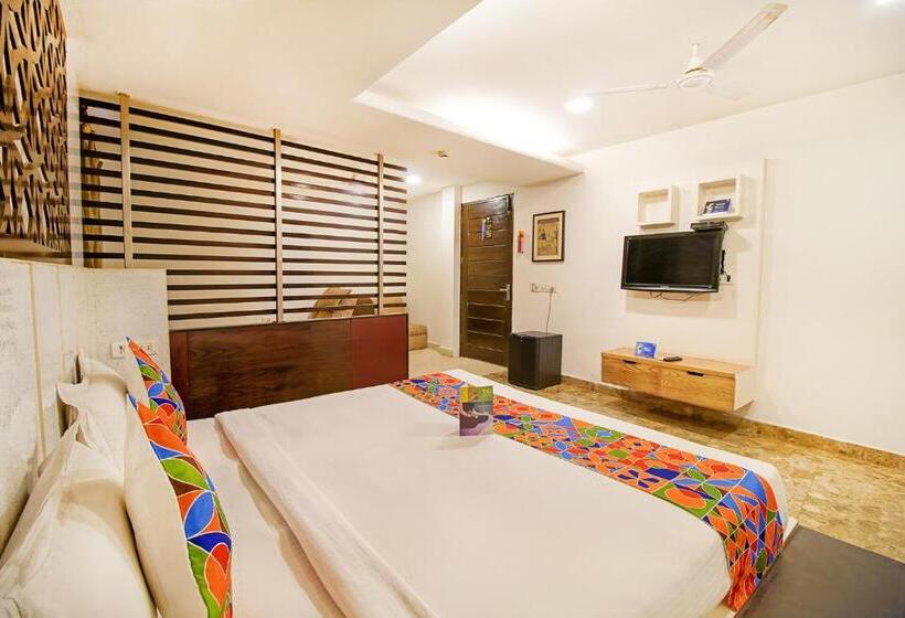جناح, Fabhotel White Klove Paharganj