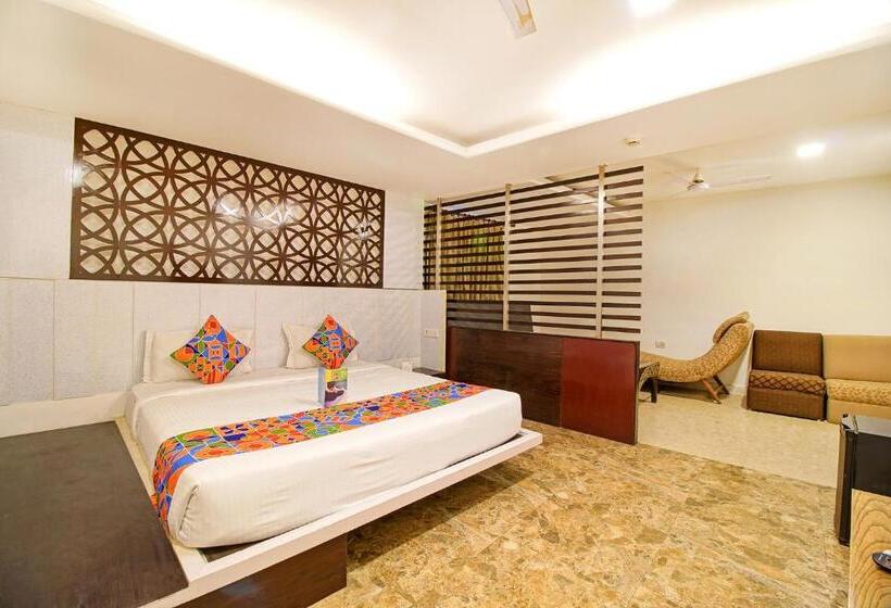 جناح, Fabhotel White Klove Paharganj