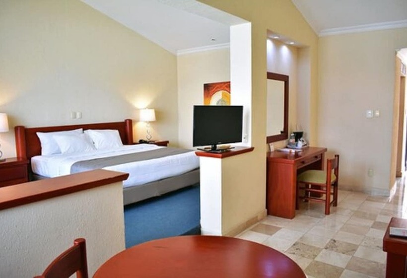 سوییت, La Posada Hotel Y Suites