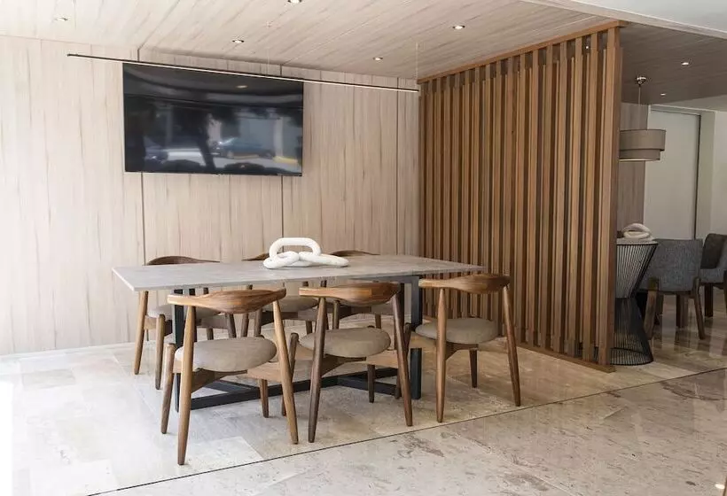 اتاق استاندارد, La Posada Hotel Y Suites