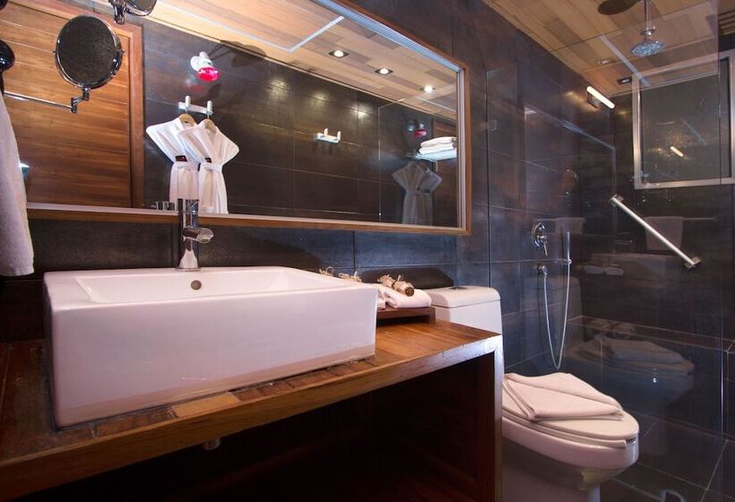 주니어 스위트, Reina Roja Hotel Boutique