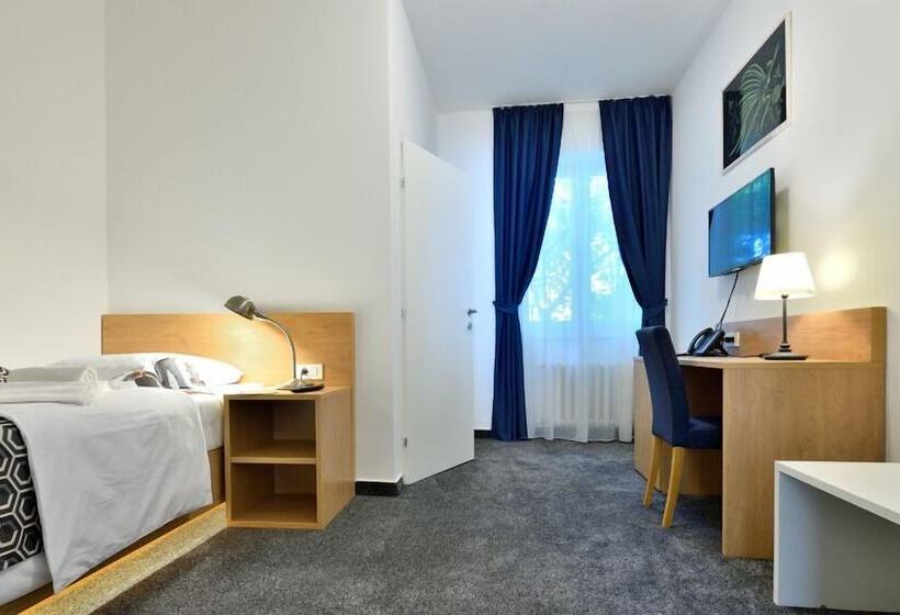 اتاق استاندارد یک نفره, Orient Zagreb