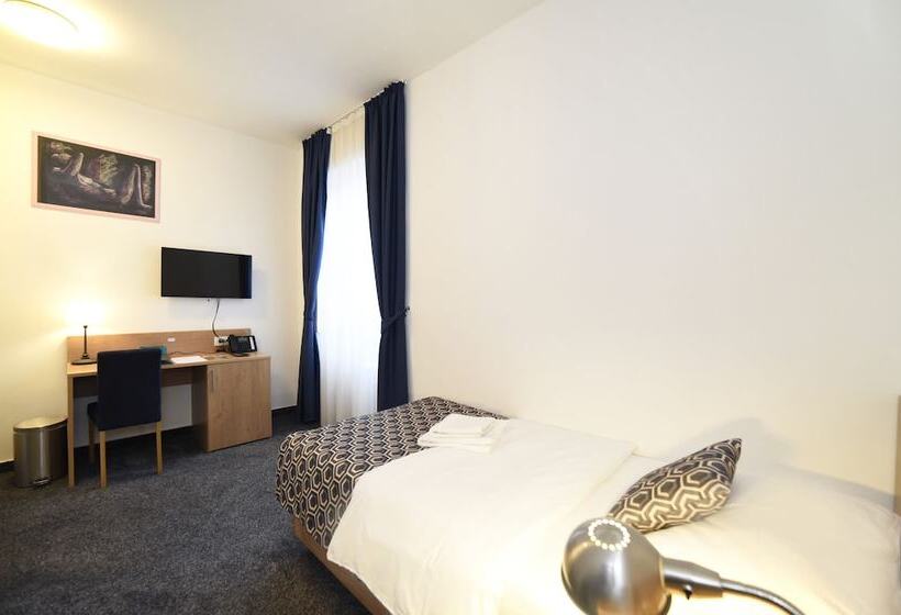اتاق استاندارد یک نفره, Orient Zagreb