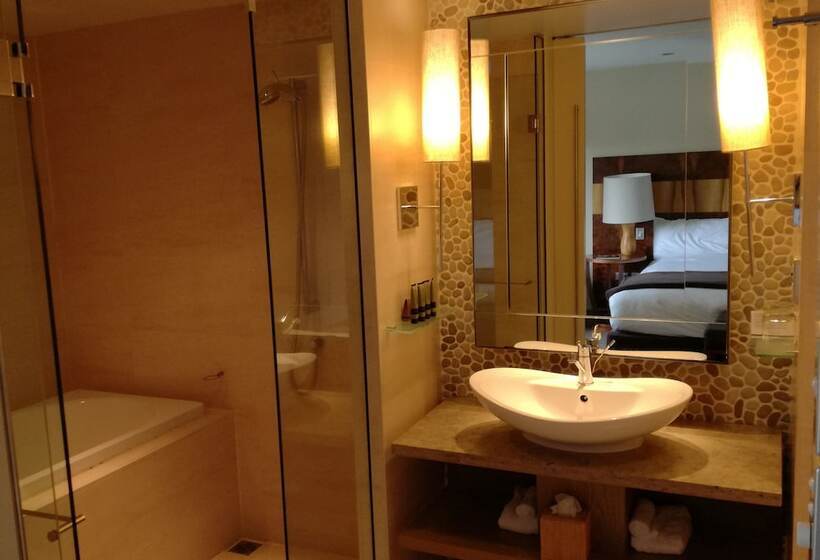 キングサイズベッドのスタンダードルーム, Peppers Clearwater Resort