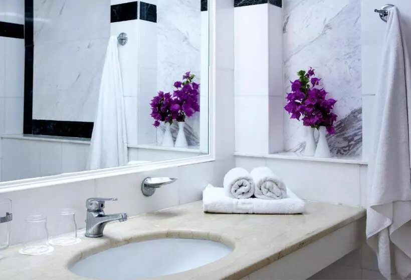 Perhebungalow Merinäkymä, Sunshine Corfu Hotel & Spa All Inclusive