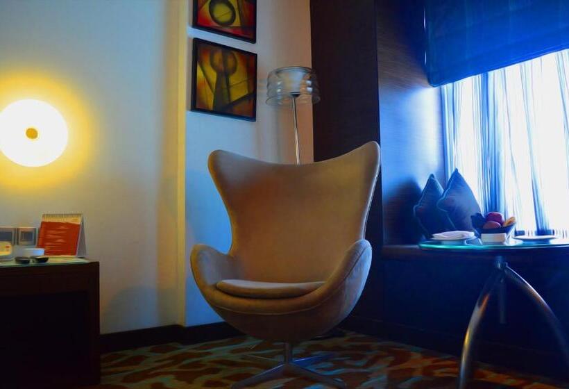 جناح, The Pride Hotel, Bangalore