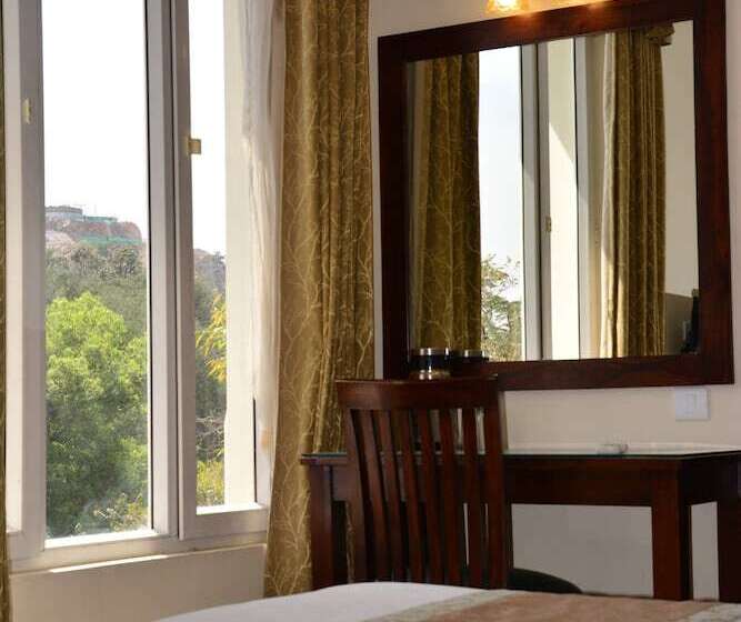 디럭스 룸, Tripli Hotels Shambhu Villas