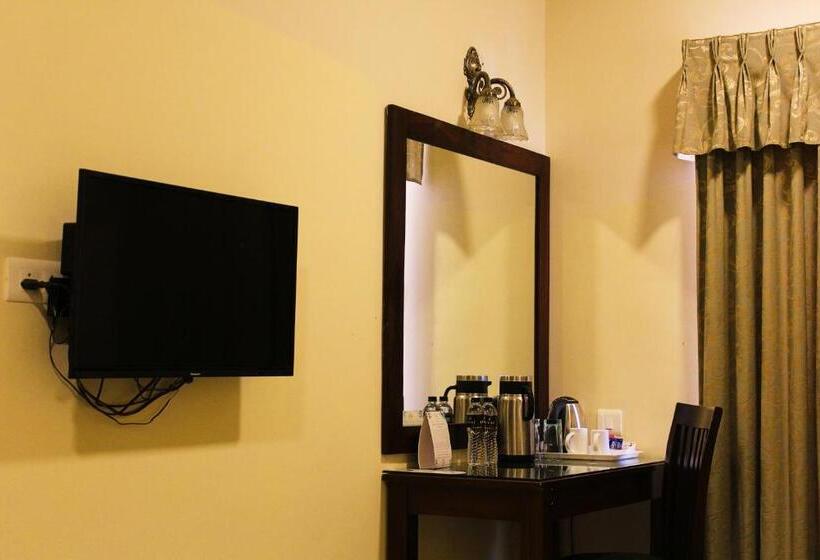 디럭스 룸, Tripli Hotels Shambhu Villas