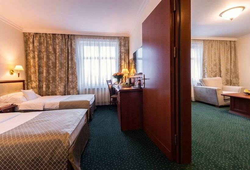 اتاق خانوادگی, Włoski Italia Boutique Old Town Poznań