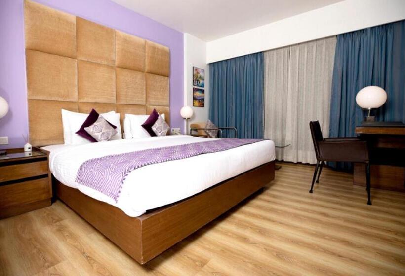 Номер Deluxe, Yogi Executive, Navi Mumbai