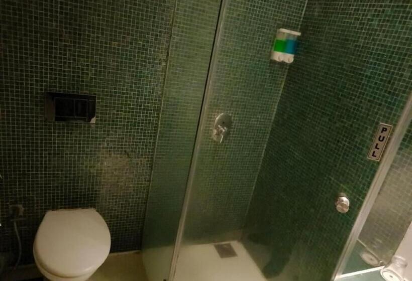 デラックスルーム, Yogi Executive, Navi Mumbai