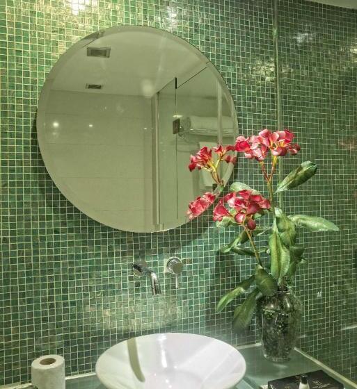 プレミアムルーム, Yogi Executive, Navi Mumbai