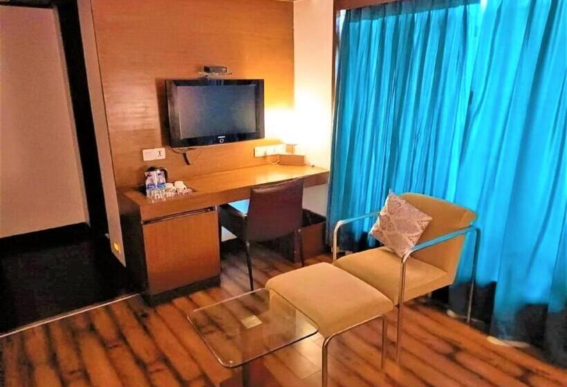 プレミアムルーム, Yogi Executive, Navi Mumbai