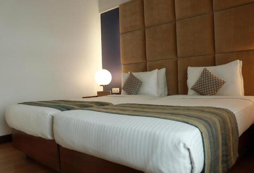Номер Премиум, Yogi Executive, Navi Mumbai