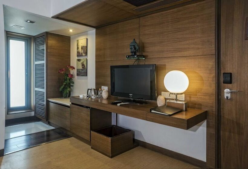 デラックスルーム, Yogi Executive, Navi Mumbai